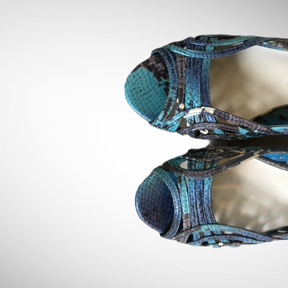 Dana Buchman kitten wedge peep toe heels - Picture 2 of 5